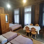 Niespodzianka 홈스테이